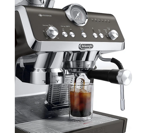  Кофеварка DeLonghi EC9555BK 